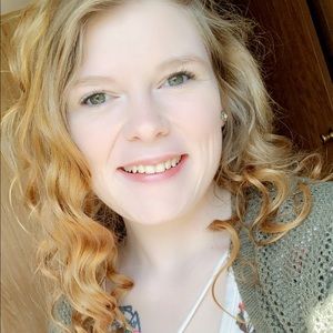 Meet your Posher, Haylee